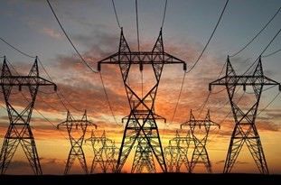 حواسمان به روشنایی چراغ تولید باشد/ صنایع فولادی قربانی بی برقی نشوند