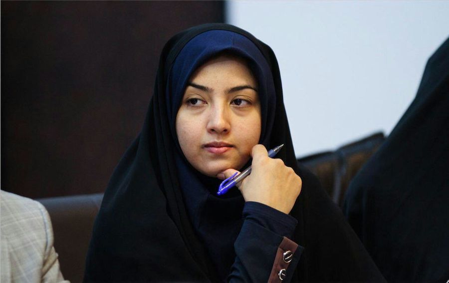 خام فروشی آفت اقتصاد است