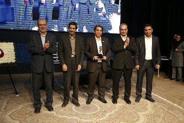 اختتامیه ششمین دوره جایزه ملی مدیریت فناوری و نوآوری ایران/فولادمبارکه جایزه مدیریت فناوری و نوآوری ایران را دریافت کرد