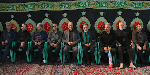 به مناسبت ایام دهه محرم هیات شیفتگان حسینی فولاد مبارکه اصفهان به مدت 5 شب در مصلای بزرگ امام خمینی درحال برگزاریست
عکس مجتبی جهان بخش