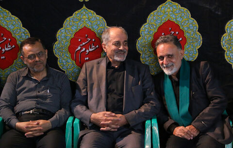 به مناسبت ایام دهه محرم هیات شیفتگان حسینی فولاد مبارکه اصفهان به مدت 5 شب در مصلای بزرگ امام خمینی درحال برگزاریست
عکس مجتبی جهان بخش