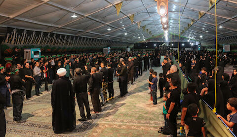 به مناسبت ایام دهه محرم هیات شیفتگان حسینی فولاد مبارکه اصفهان به مدت 5 شب در مصلای بزرگ امام خمینی درحال برگزاریست
عکس مجتبی جهان بخش