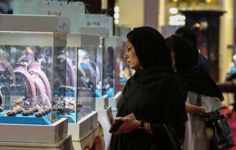 سیزدهمین نمایشگاه بین المللی صنعت فلزات گرانبها.طلا. سنگهای قیمتی .ساعت و ماشین الات وابسته