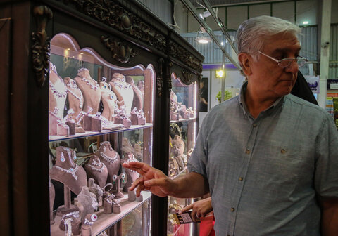 سیزدهمین نمایشگاه بین المللی صنعت فلزات گرانبها.طلا. سنگهای قیمتی .ساعت و ماشین الات وابسته