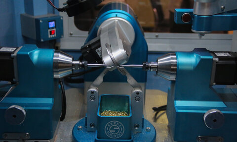 سیزدهمین نمایشگاه بین المللی صنعت فلزات گرانبها.طلا. سنگهای قیمتی .ساعت و ماشین الات وابسته