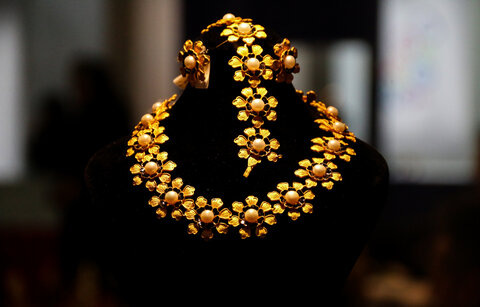 سیزدهمین نمایشگاه بین المللی صنعت فلزات گرانبها.طلا. سنگهای قیمتی .ساعت و ماشین الات وابسته