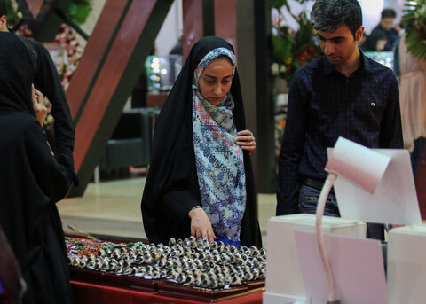 سیزدهمین نمایشگاه بین المللی صنعت فلزات گرانبها.طلا. سنگهای قیمتی .ساعت و ماشین الات وابسته