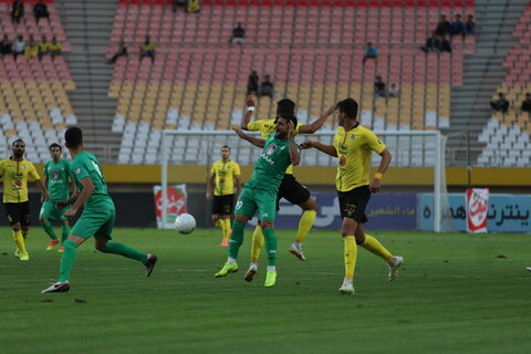 دیدار دوتیم سپاهان اصفهان و ذوب آهن درهفته ششم لیگ برتر فوتبال ایران بانتیجه دو بر صفر به سود تیم سپاهان در ورزشگاه نقش جهان اصفهان به پایان رسید