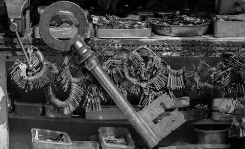 موزه ای 100ساله از کلیدهای قدیمی استاد علی  درمحله تاریخی جلفا 

عکس:مجتبی جهان بخش