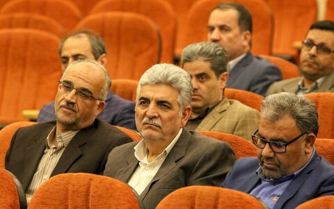 جلسه شورای اداری استان اصفهان ابان ماه نود و هشت 

عکس:مجتبی جهان بخش