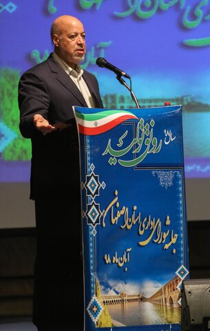 جلسه شورای اداری استان اصفهان ابان ماه نود و هشت 

عکس:مجتبی جهان بخش