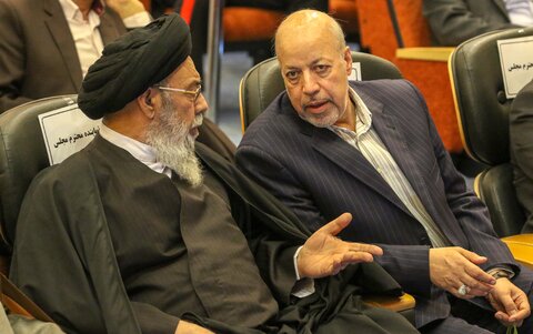 جلسه شورای اداری استان اصفهان ابان ماه نود و هشت 

عکس:مجتبی جهان بخش
