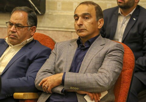 جلسه شورای اداری استان اصفهان ابان ماه نود و هشت 

عکس:مجتبی جهان بخش