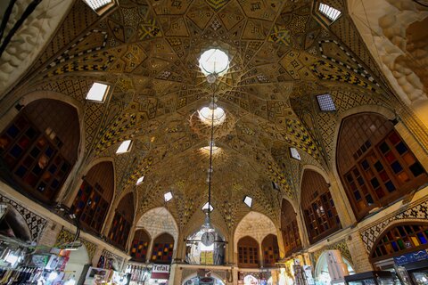 گشتی در بازار قدیمی تهران

عکس:مجتبی جهان بخش