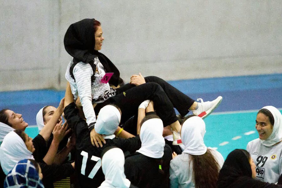 باید تاسیسات دریایی را شکست می دادیم