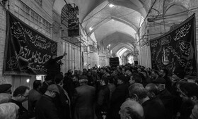 مراسم عزاداری شهادت حضرت فاطمه زهرا(س)
در بازار اصفهان .بهمن 98

عکس:مجتبی جهان بخش