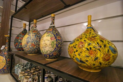 افتتاح اولین هایپرصنایع دستی و هنرهای سنتی کشوردر اصفهان

عکس:مجتبی جهان بخش