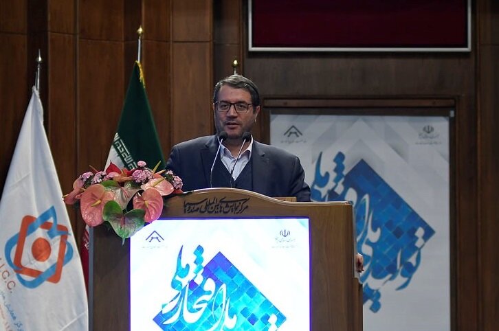 توجه به تولید ملی، راهکار اصلی کشور در مقابله با تحریم ها/ مدیریت واردات متناسب با ساخت داخل