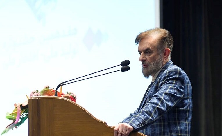 رشد اقتصادی با اتکا به تولید داخل امکان پذیر است