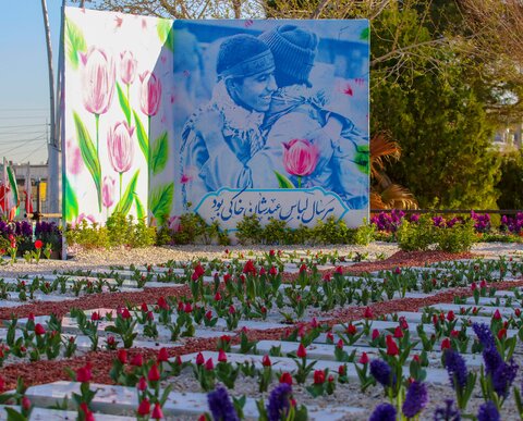 اغاز تحویل سال نو در گلستان شهدای اصفهان 
فروردین 99

عکس:مجتبی جهان بخش