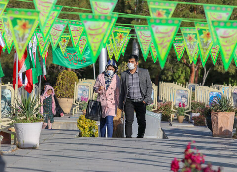 اغاز تحویل سال نو در گلستان شهدای اصفهان 
فروردین 99

عکس:مجتبی جهان بخش