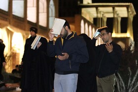 احیای شب بیست و یکم ماه مبارک رمضان در میدان امام اصفهان

عکس:مجتبی جهان بخش