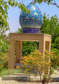 گذری به تخت فولاد اصفهان

عکس:مجتبی جهان بخش