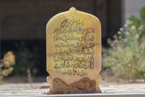 گذری به تخت فولاد اصفهان

عکس:مجتبی جهان بخش