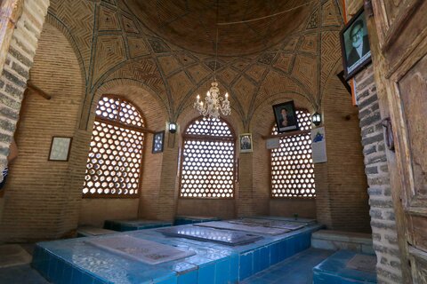 گذری به تخت فولاد اصفهان

عکس:مجتبی جهان بخش