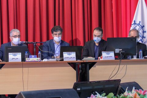 مجمع عمومی و فوق العاده سالیانه شرکت سرمایه گذاری توکا فولاد

عکس:مجتبی جهان بخش