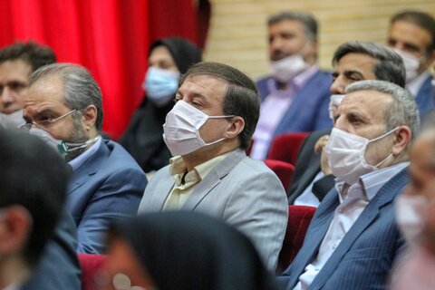 مجمع عمومی و فوق العاده سالیانه شرکت سرمایه گذاری توکا فولاد

عکس:مجتبی جهان بخش