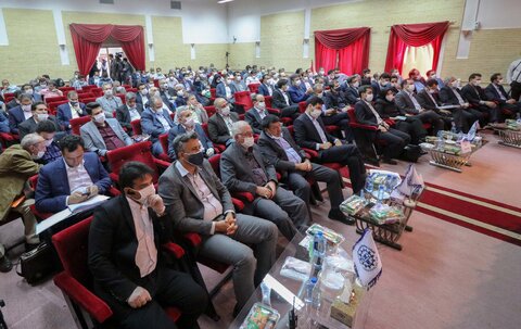 مجمع عمومی و فوق العاده سالیانه شرکت سرمایه گذاری توکا فولاد

عکس:مجتبی جهان بخش