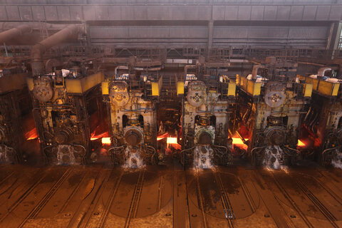 آغاز کلنگ زنی پروژه نورد گرم 2 فولاد مبارکه و بهره برداری از تعدادی پروژه