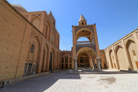 گذری به کلیسای وانک (اصفهان)

عکس:مجتبی جهان بخش
