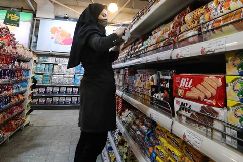 معیشت مردم در روزهای زرد کرونایی

عکس:مجتبی جهان بخش