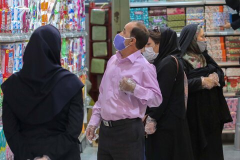 معیشت مردم در روزهای زرد کرونایی

عکس:مجتبی جهان بخش