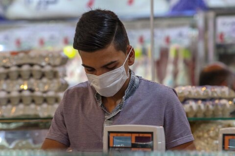 معیشت مردم در روزهای زرد کرونایی

عکس:مجتبی جهان بخش