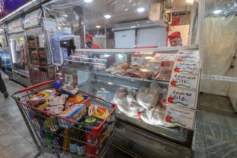 معیشت مردم در روزهای زرد کرونایی

عکس:مجتبی جهان بخش