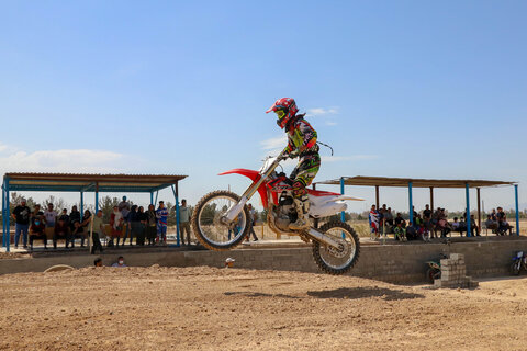 مسابقات موتورکراس قهرمانی استان اصفهان

عکس:مجتبی جهان بخش