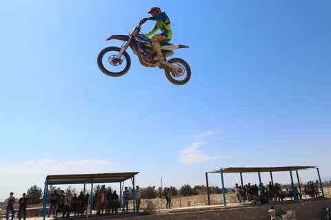 مسابقات موتورکراس قهرمانی استان اصفهان

عکس:مجتبی جهان بخش