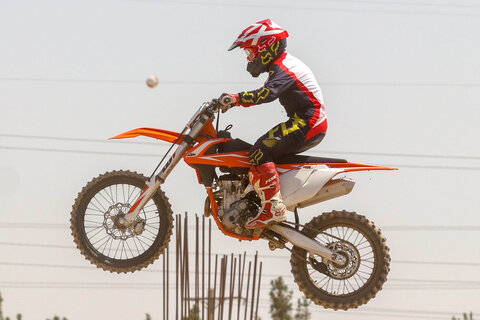 مسابقات موتورکراس قهرمانی استان اصفهان

عکس:مجتبی جهان بخش