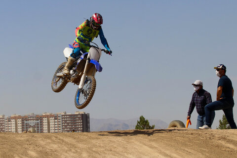 مسابقات موتورکراس قهرمانی استان اصفهان

عکس:مجتبی جهان بخش