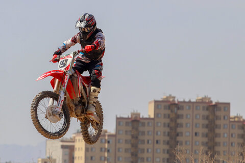 مسابقات موتورکراس قهرمانی استان اصفهان

عکس:مجتبی جهان بخش