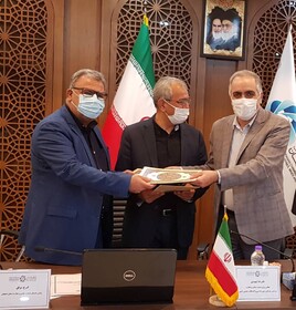 توسعه مطالعات علوم‌زمین، اکتشاف و فرآوری مواد معدنی در اصفهان با امضای تفاهم‌نامه سه‌جانبه
