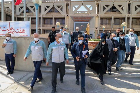 بازدیددکتر دهنوی عضوهیات رئیسه مجلس شورای اسلامی ازمجتمع فولادمبارکه اصفهان

عکس:مجتبی جهان بخش