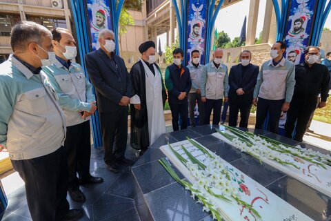 بازدیددکتر دهنوی عضوهیات رئیسه مجلس شورای اسلامی ازمجتمع فولادمبارکه اصفهان

عکس:مجتبی جهان بخش