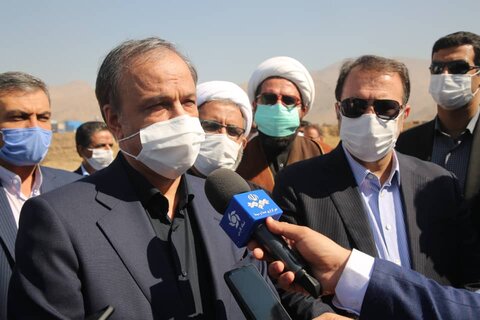 وزیر صمت در گفتگو با خبرنگاران