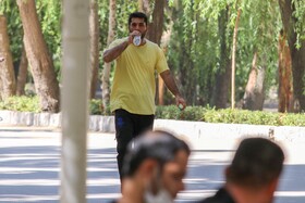 بی اهمتی مردم جهت نزدن ماسک در شرایط بحرانی قرمزکرونایی در اصفهان

عکس:مجتبی جهان بخش