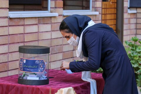 مجمع انتخاباتی هیات فوتبال استان اصفهان

عکس:مجتبی جهان بخش