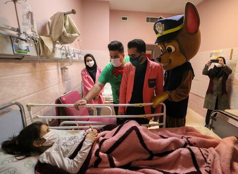 روزدوم جشنواره کودک در بیمارستان کودکان امام حسین(ع)

عکس:مجتبی جهان بخش